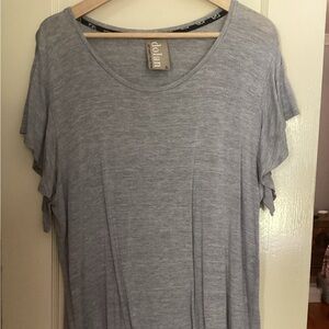 Anthropologie Dolan Left Coast flutter sleeve gorgeous top